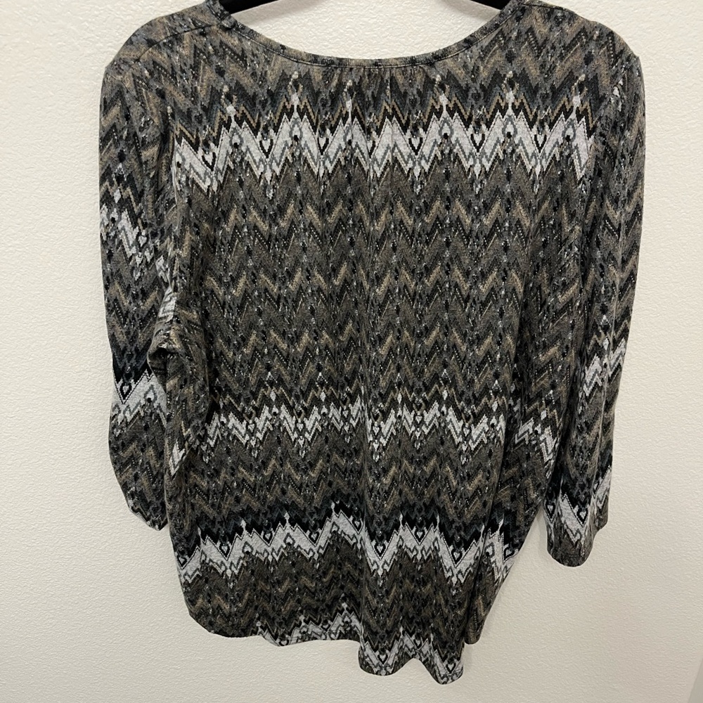 Elle Black and Gray Graphic 3/4 Sleeve Blouse - Picture 5 of 5